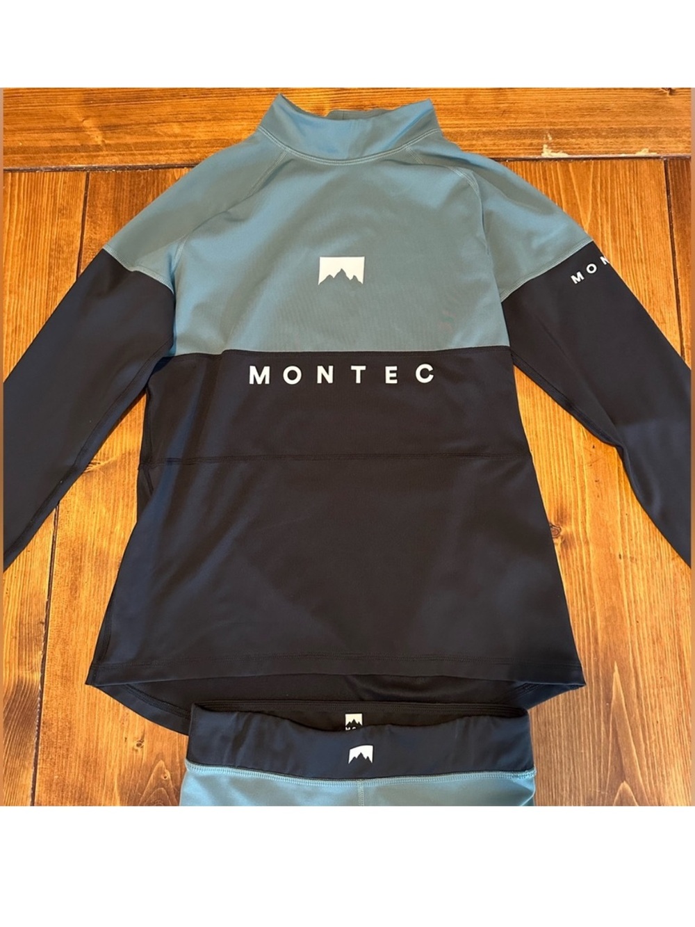 Montec Two-Tone Base Layers - Picture 5 of 6